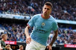 开云体育登录-曼城横扫阿森纳，奥亚尔萨瓦尔高光表现