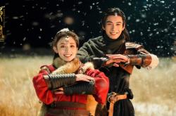 开云体育在线-小国足球的铿锵证明，当力量美学撕裂传控神话，苏亚雷斯悲壮输出成巴萨黄昏挽歌