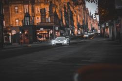 开云体育-冰与火的对决，当克瓦拉茨赫利亚的烈焰席卷绿茵