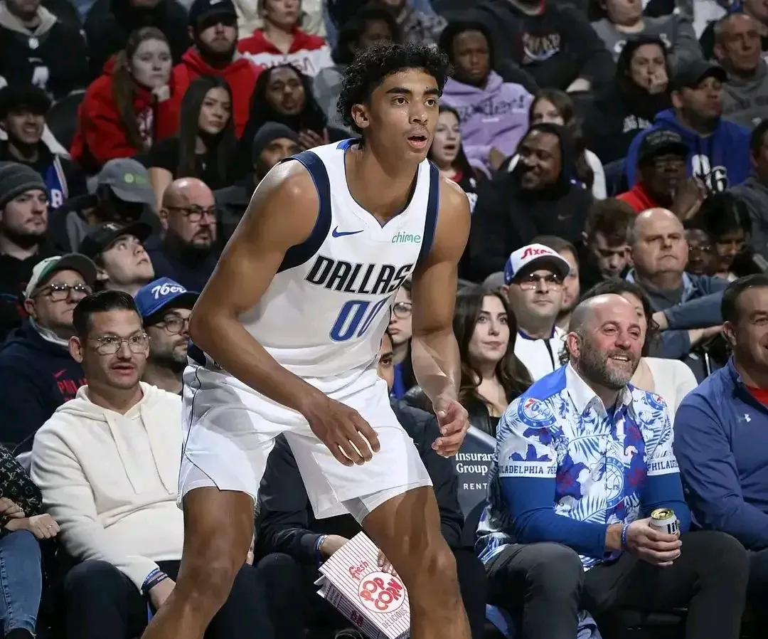 意大利男篮强势独行侠，拉塞尔统治全场