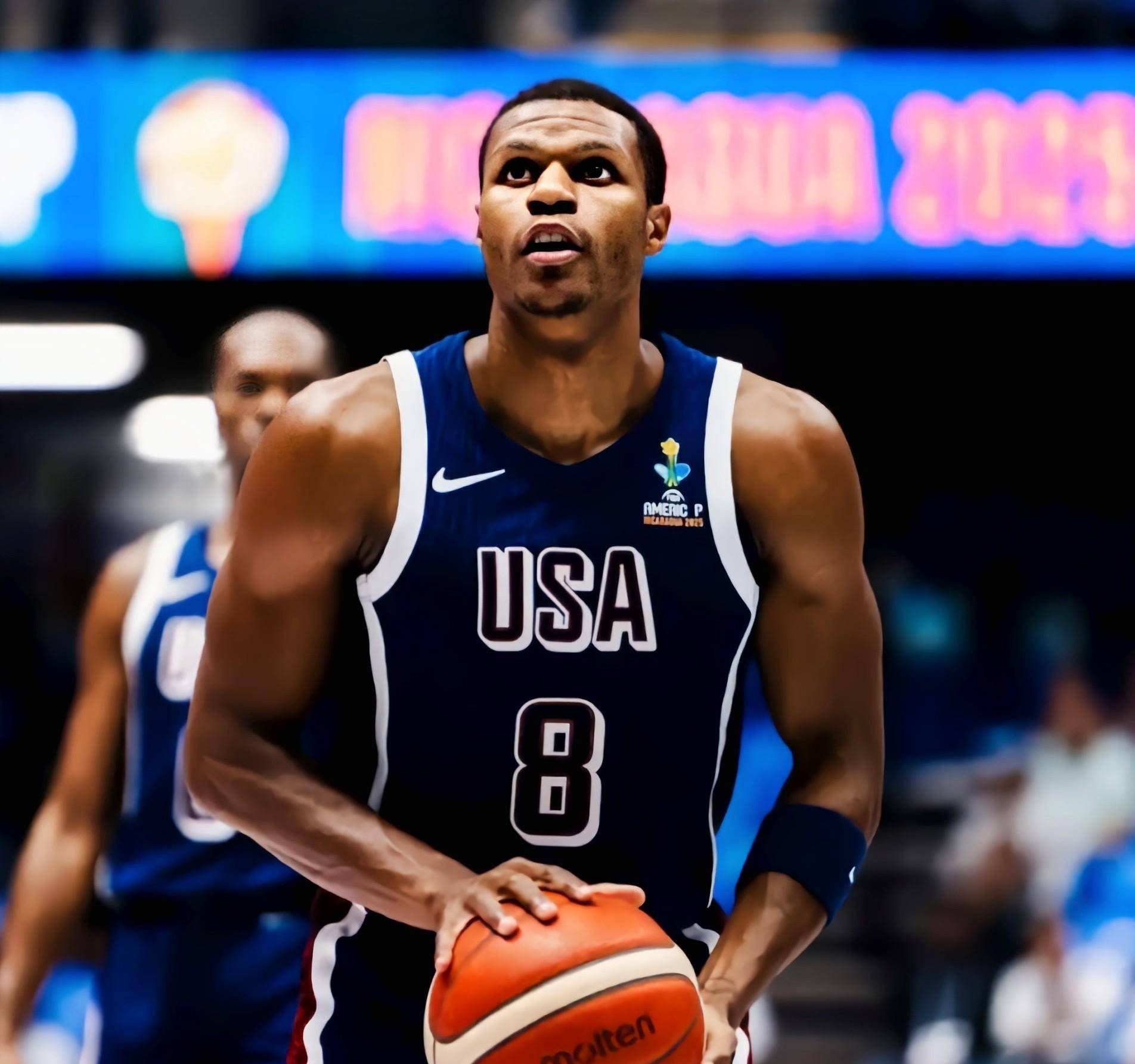 巴西男篮强势76人,克莱三分雨点燃全场 巴西男篮强势76人,克莱三分雨点燃全场