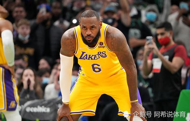 凯尔特人B队碾压掘金,西蒙斯三分雨点燃全场 凯尔特人B队碾压掘金,西蒙斯三分雨点燃全场