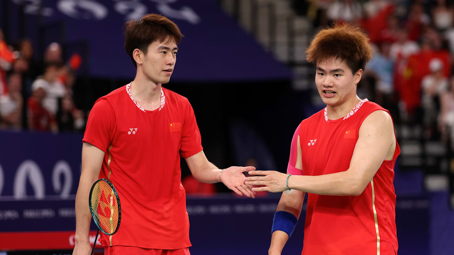 中国羽毛球队完胜泰国羽毛球队，安赛龙统治全场