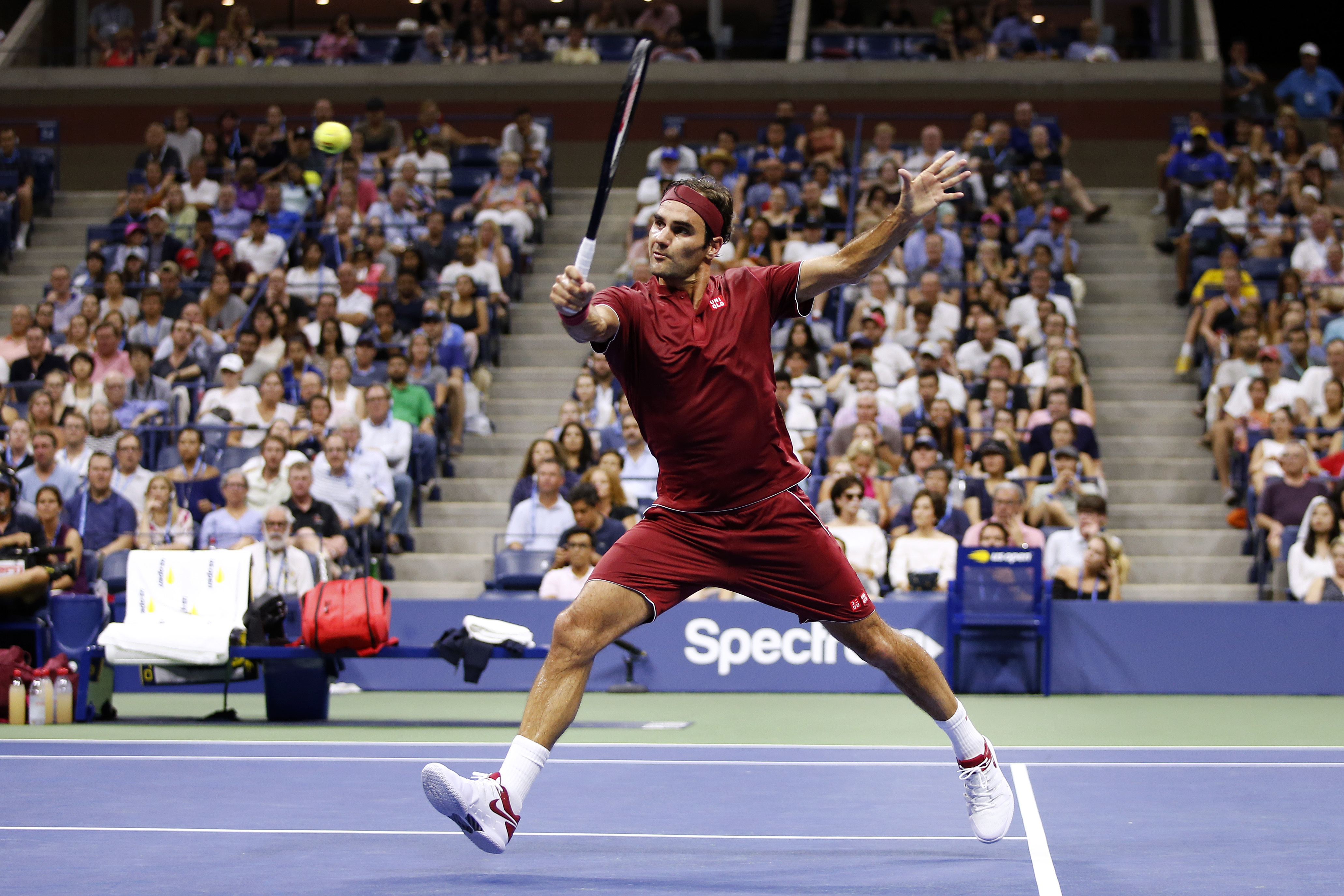 美国网球队强势日本网球队，费德勒绝境逆转