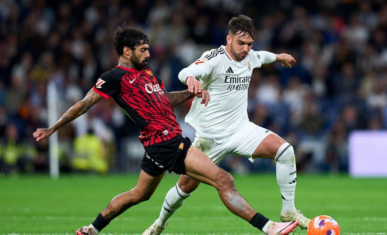 皇马轻取曼联，卡拉斯科关键制胜