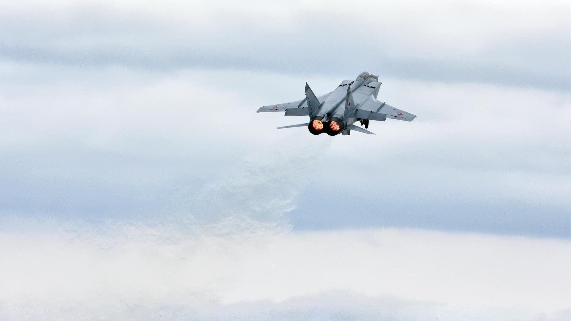 当山西遇上圣安东尼奥，一场跨越8000英里的爆冷，与一位关键先生的诞生