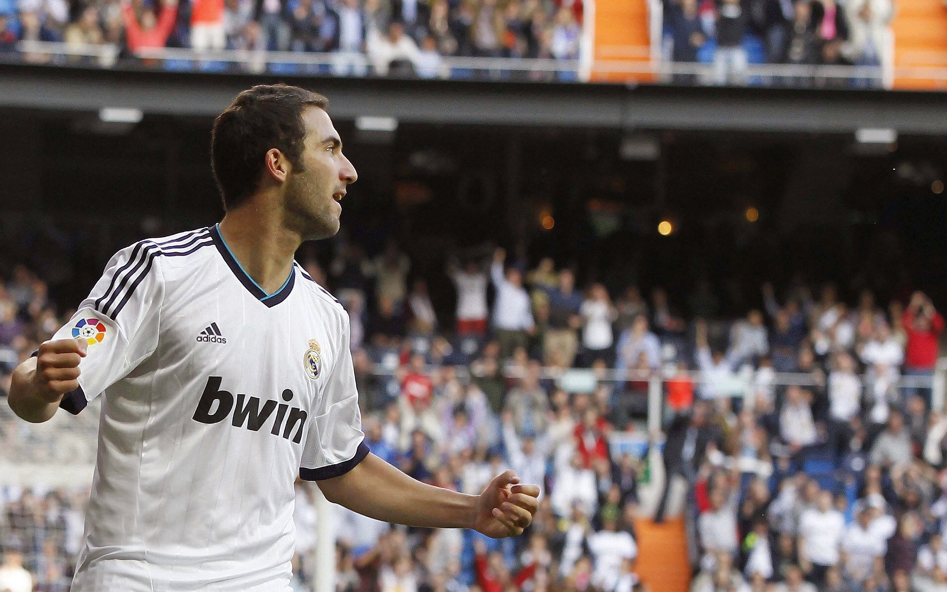 弗拉霍维奇引擎全开,马德里竞技跨越大陆激战玻利维亚,节奏掌控者点燃赛场