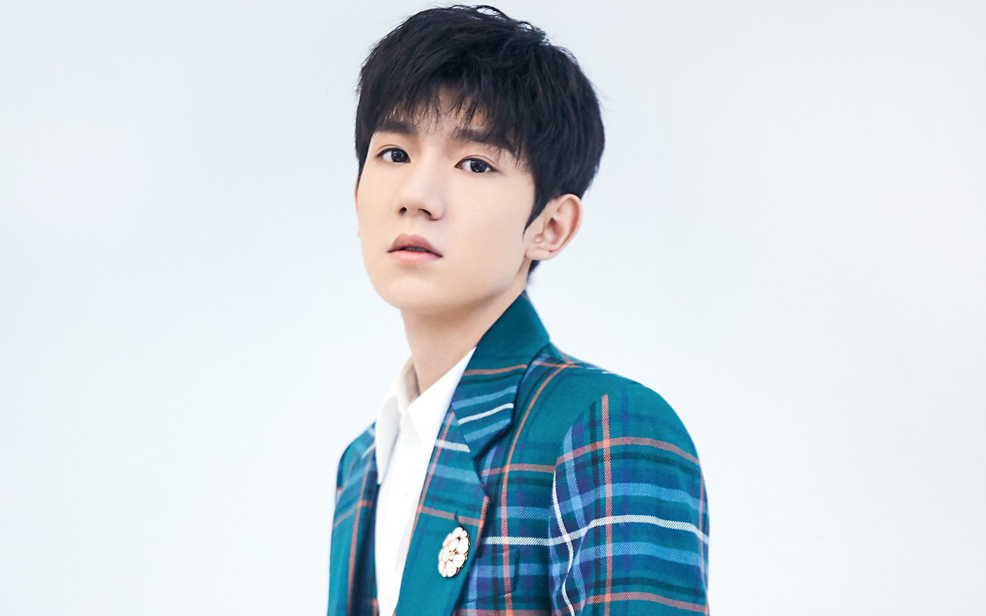 绿茵魔法与东方龙，欧冠决赛夜的无界鏖战